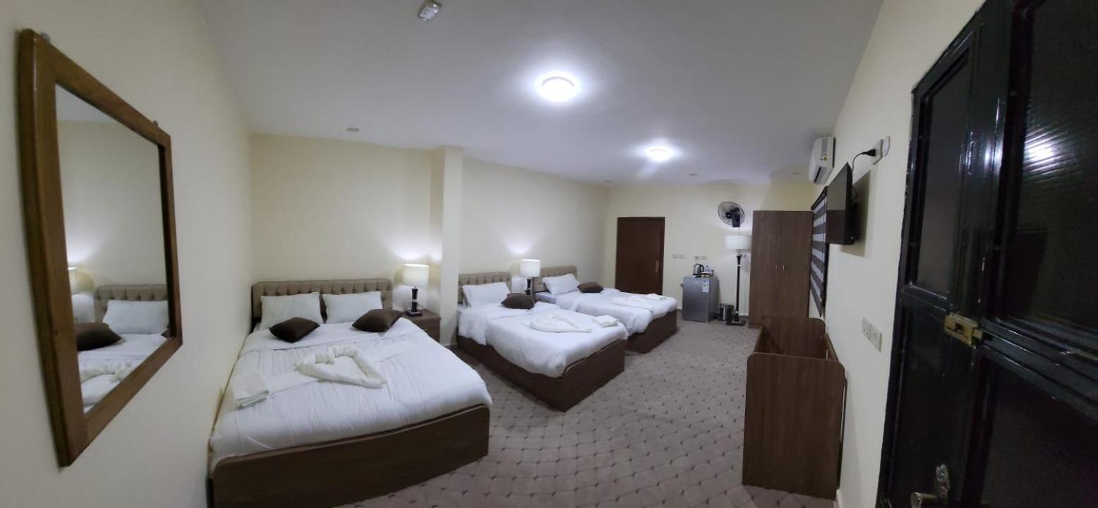 Petra Hills House Hostel Wadi Musa Buitenkant foto